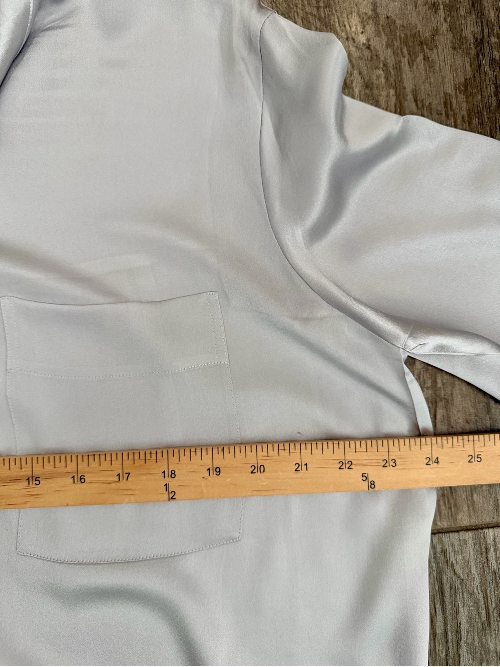 Vince 100% Silk Button-Down Shirt Silver New long sleeve Elegant Luxe Sz XL - Picture 9 of 14